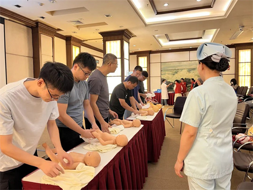哺乳期到底能不能喝奶茶？专家回答来了~